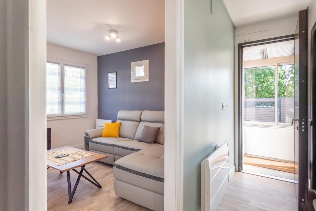 Ideally Located Furnished Townhouse With 3 Bedrooms Parking & Garden Annecy Luaran gambar