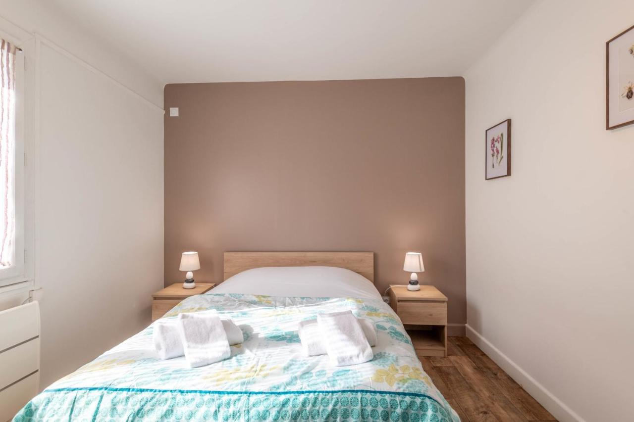 Ideally Located Furnished Townhouse With 3 Bedrooms Parking & Garden Annecy Luaran gambar