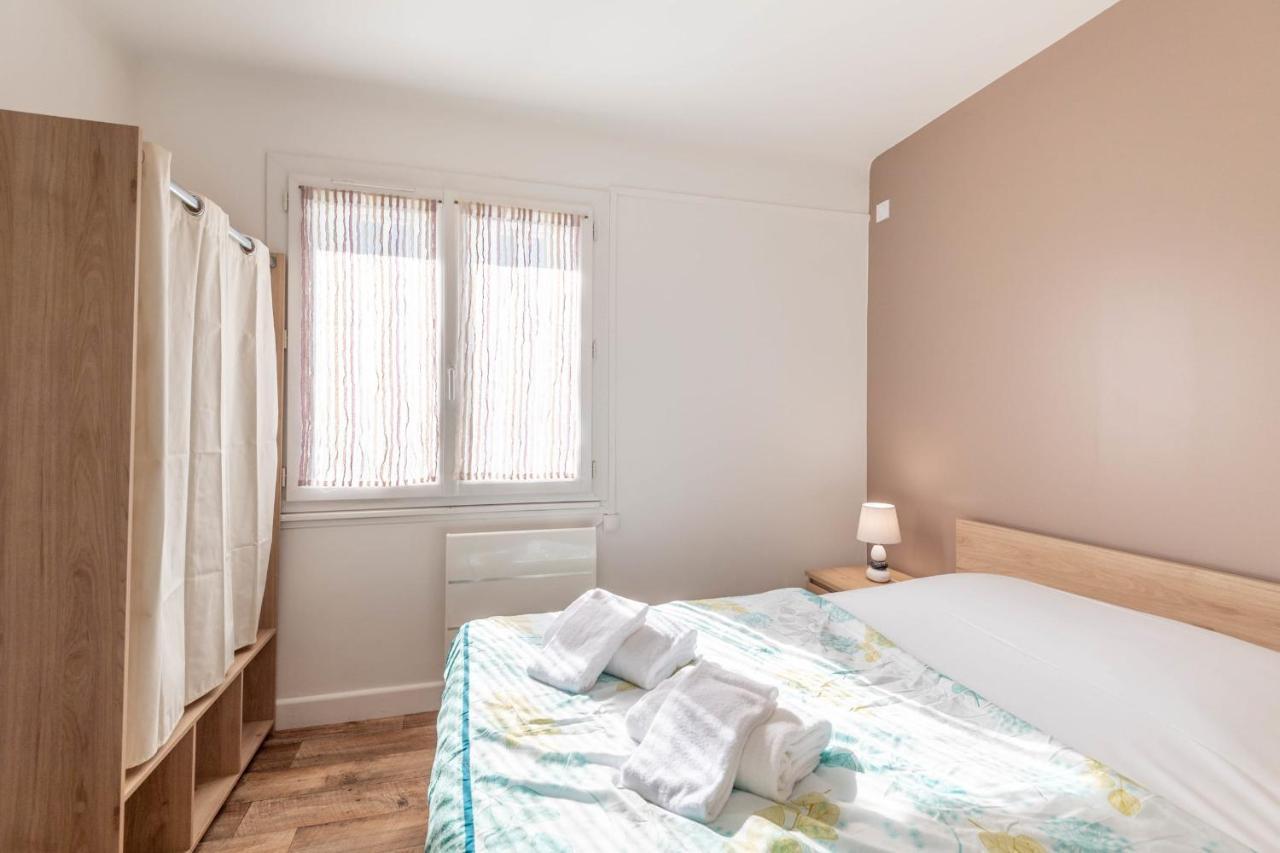 Ideally Located Furnished Townhouse With 3 Bedrooms Parking & Garden Annecy Luaran gambar