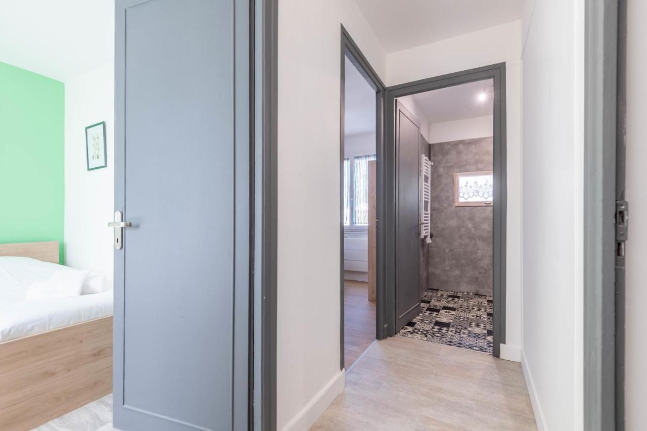 Ideally Located Furnished Townhouse With 3 Bedrooms Parking & Garden Annecy Luaran gambar
